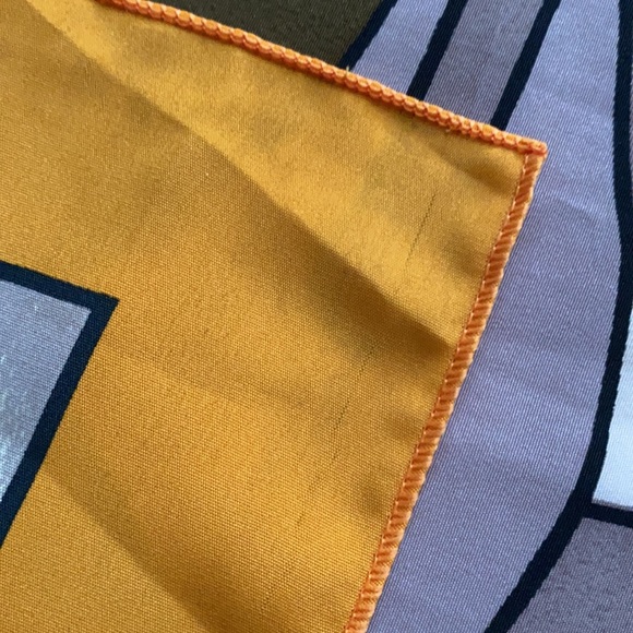 Large Picasso Scarf - Picture 3 of 7